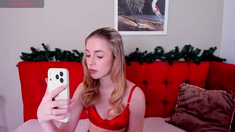 emilymagnificent online show from 12/19/25, 01:45