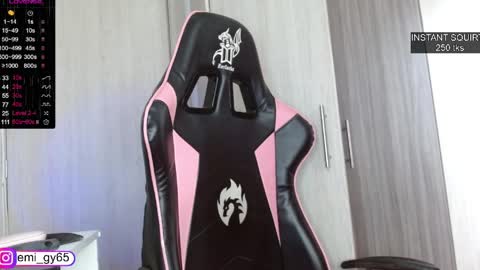 Emilyn online show from 04/10/26, 04:12