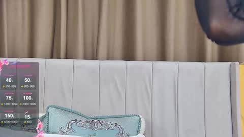 emilynovaa1 online show from 01/17/26, 07:17