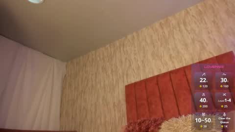 Snapshot of emilyparker__ chatting on 09/25/25, 04:00 My IG - EmilyParker   online show from 09/25/25, 04:00