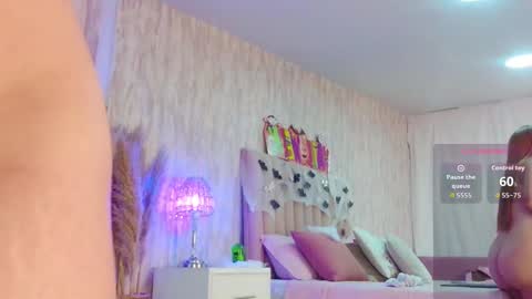 Snapshot of emilyparker__ chatting on 10/14/25, 10:32 My IG - EmilyParker   online show from 10/14/25, 10:32