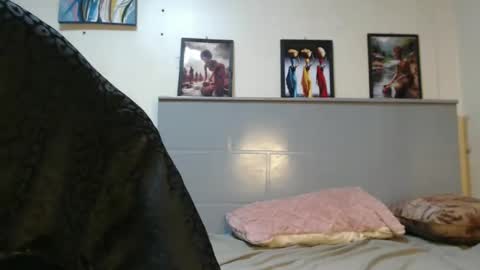 Snapshot of emilyposha chatting on 03/02/25, 08:50 Emilly online show from 03/02/25, 08:50