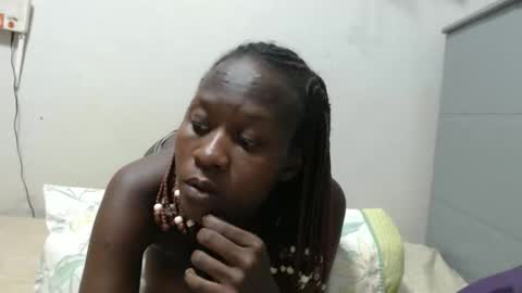 Emilly online show from 04/12/26, 09:31