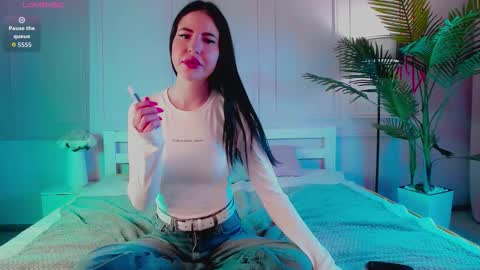 Snapshot of emilyramsey chatting on 03/19/26, 07:18 Emily online show from 03/19/26, 07:18