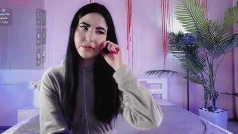 Snapshot of emilyramsey chatting on 04/07/26, 04:18 Emily online show from 04/07/26, 04:18