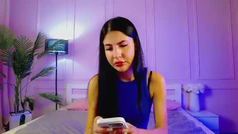 Snapshot of emilyramsey chatting on 07/14/26, 07:35 Emily online show from 07/14/26, 07:35