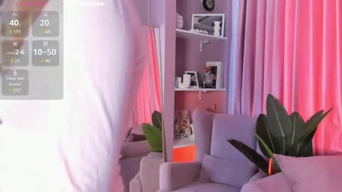 Hey i am  Emily     am -  pm online show from 12/07/24, 11:40