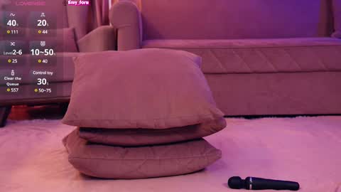 Hey i am  Emily     am -  pm online show from 03/06/25, 11:47