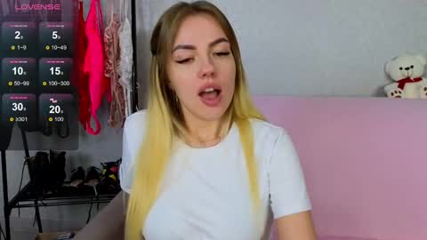 Emily Robbie online show from 02/27/25, 09:47