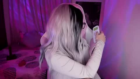 EMILY online show from 02/03/25, 03:53