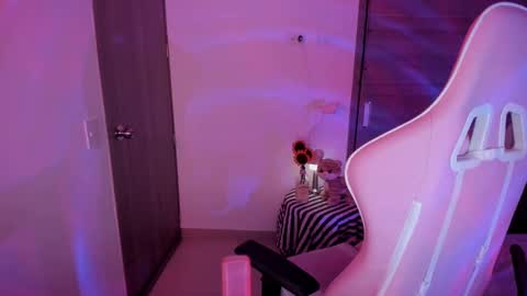 EMILY online show from 02/21/25, 03:45