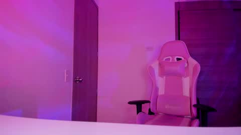 EMILY online show from 03/08/25, 06:21