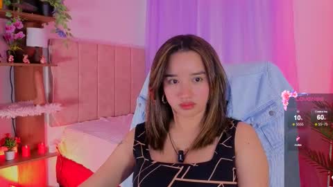 Snapshot of emilyrousex chatting on 11/25/25, 05:35 emilyrousex online show from 11/25/25, 05:35