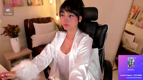 Snapshot of emilyruiz1 chatting on 05/07/26, 07:47 Emily online show from 05/07/26, 07:47