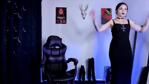  Emily Support me to have 100 likes plx online show from 10/18/25, 07:03