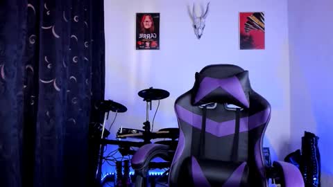  Emily Support me to have 100 likes plx online show from 12/18/25, 06:36