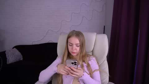 Snapshot of emilysunshines chatting on 10/19/25, 06:14  MY NAME IS Emily WELCOME EVERYONE I WILL BE HAPPY TO GIVE YOU WHAT YOU HAVE DREAMED OF FOR SO LONG online show from 10/19/25, 06:14