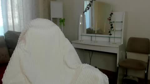 Betty online show from 05/11/26, 01:00
