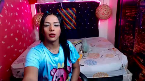 Snapshot of emilytssweet chatting on 01/13/25, 02:32 Emily online show from 01/13/25, 02:32