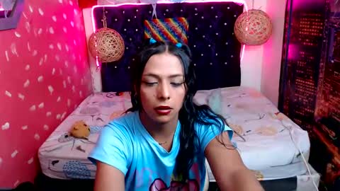 Snapshot of emilytssweet chatting on 01/13/25, 10:35 Emily online show from 01/13/25, 10:35