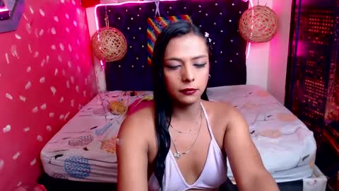 Snapshot of emilytssweet chatting on 01/23/25, 09:07 Emily online show from 01/23/25, 09:07