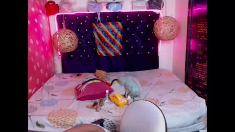 Snapshot of emilytssweet chatting on 01/28/25, 11:07 Emily online show from 01/28/25, 11:07