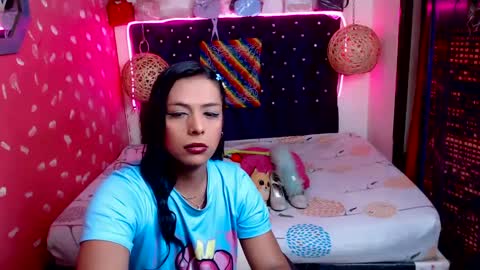 Snapshot of emilytssweet chatting on 02/04/25, 05:12 Emily online show from 02/04/25, 05:12