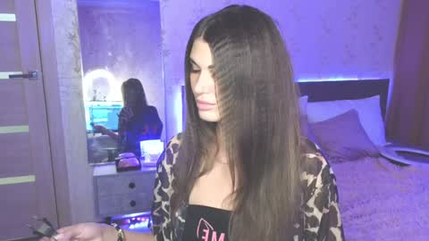 Snapshot of emilytucker chatting on 12/12/24, 02:15 Emily online show from 12/12/24, 02:15