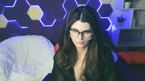 Snapshot of emilytucker chatting on 01/15/25, 10:38 Emily online show from 01/15/25, 10:38