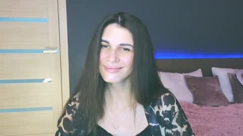 Snapshot of emilytucker chatting on 02/05/25, 04:27 Emily online show from 02/05/25, 04:27