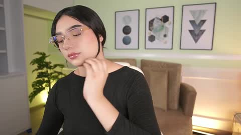 Snapshot of emilyturnerx chatting on 11/21/25, 07:01 Emily Turner online show from 11/21/25, 07:01