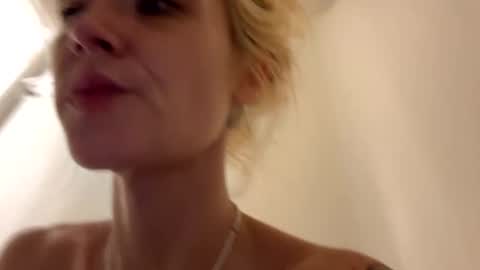 emilywarren296 online show from 09/30/25, 11:04