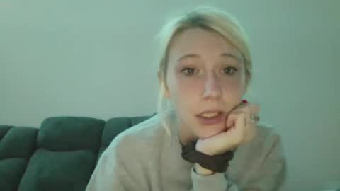 emilywarren296 online show from 10/19/25, 02:29