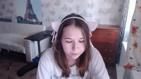 Snapshot of emilyway chatting on 02/06/25, 09:32 emilyway online show from 02/06/25, 09:32