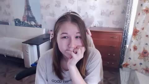 Snapshot of emilyway chatting on 02/07/25, 08:55 emilyway online show from 02/07/25, 08:55