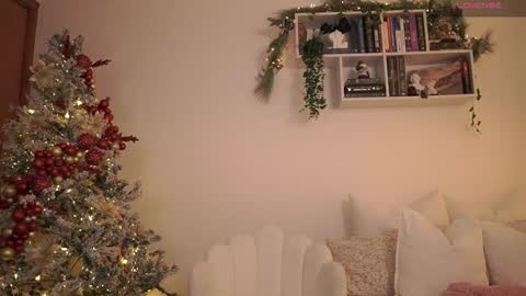 IG thickemmsss online show from 12/12/24, 07:15