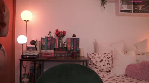 IG thickemmsss online show from 10/03/25, 05:43