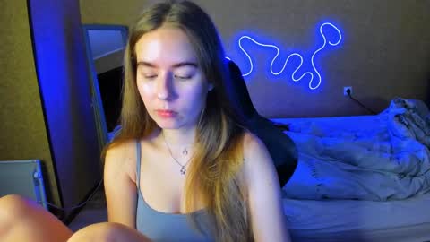 Snapshot of emilyy____ chatting on 04/26/26, 08:17 Emily online show from 04/26/26, 08:17