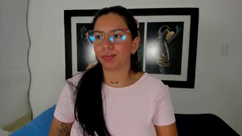 emilyy_cooperr online show from 01/17/26, 12:10