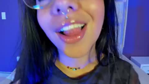 emilyy_cooperr online show from 02/02/26, 12:15