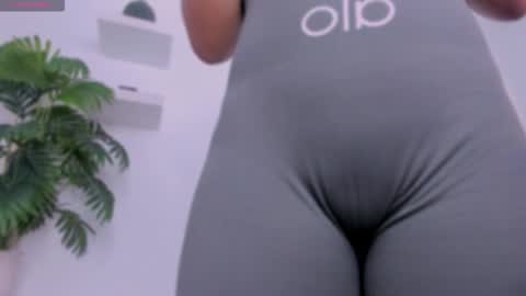 emilyy_kim online show from 02/10/26, 06:56