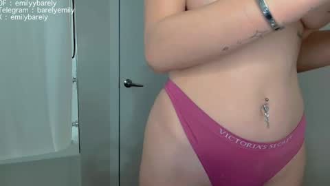 Snapshot of emilyybarely chatting on 03/09/26, 01:26 Emily brunette and Charlotte redhead online show from 03/09/26, 01:26