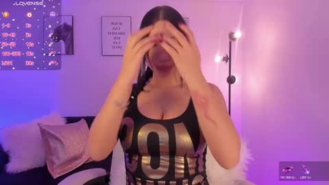 Snapshot of emilyymiller chatting on 03/20/26, 06:35 Emily online show from 03/20/26, 06:35