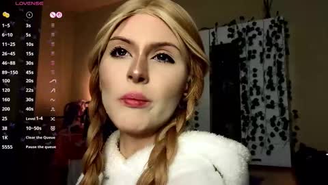 Snapshot of emimiy chatting on 11/14/25, 03:49 emimiy online show from 11/14/25, 03:49