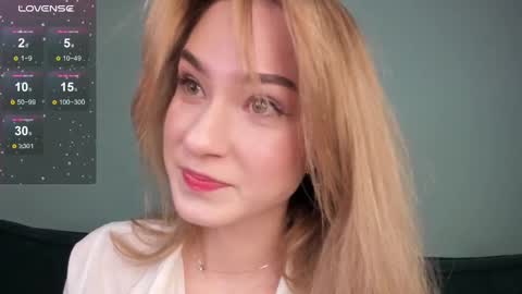 Snapshot of eminemswife chatting on 12/14/24, 01:50 Nadya online show from 12/14/24, 01:50