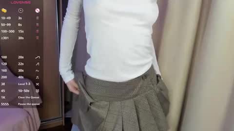 Snapshot of eminemswife chatting on 03/02/25, 03:56 Nadya online show from 03/02/25, 03:56