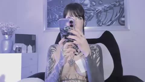ELLE DANIELLE online show from 06/19/26, 05:01