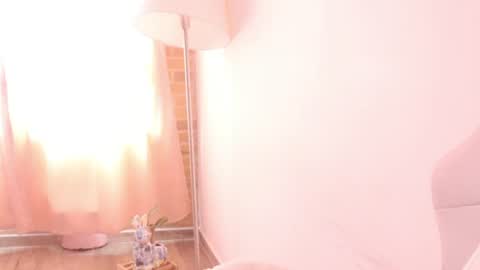 Snapshot of emitaa17228 chatting on 06/13/26, 07:01 emma online show from 06/13/26, 07:01