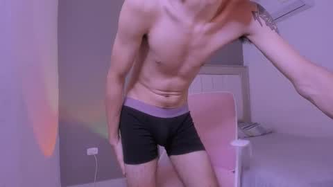 Snapshot of emitremmus_ chatting on 04/22/26, 04:48 Jordy online show from 04/22/26, 04:48