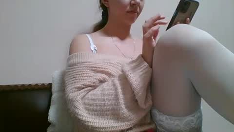 Snapshot of emma3119 chatting on 12/29/24, 01:28 emma online show from 12/29/24, 01:28